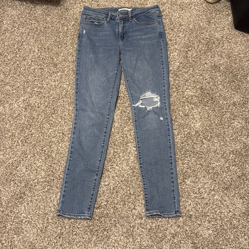 Levi’s size 27 skinny jeans